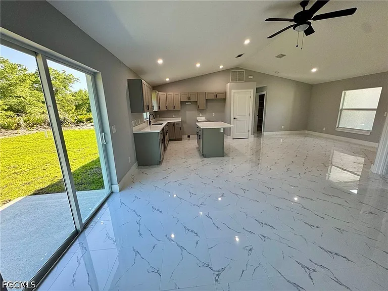 719 Ledge St — Photo 3
