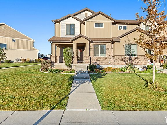 2nd image of 937 N Apple Seed Ln