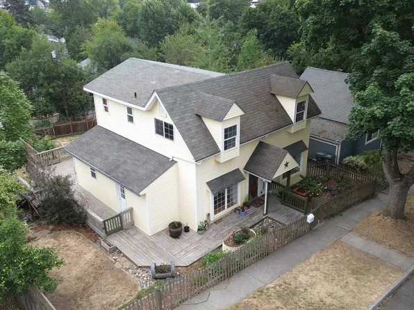 228 N Lilly St, Moscow, ID 83843