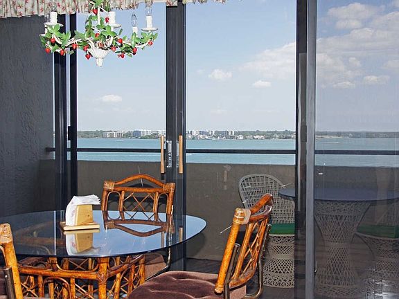 Breakfast Nook view 2