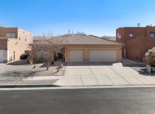 8904 Hallston Trl NW, Albuquerque, NM 87114