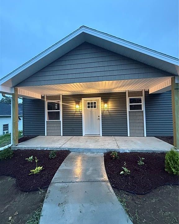 1st image of 2602 Faraon St