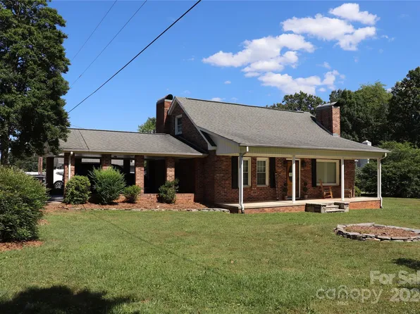 1955 Connelly Springs Rd, Lenoir, NC 28645