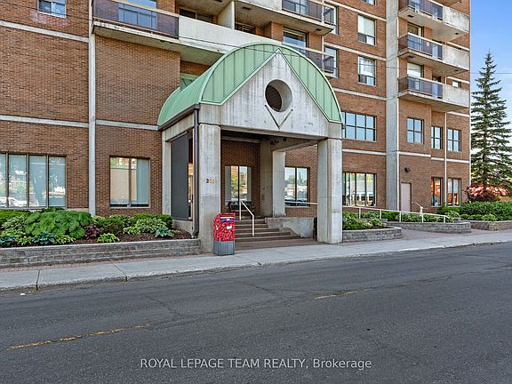 4th image of 200 Lafontaine Ave #1003