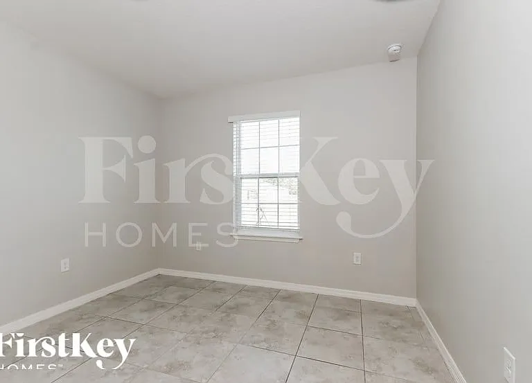 1810 SW Effland Ave — Photo 12
