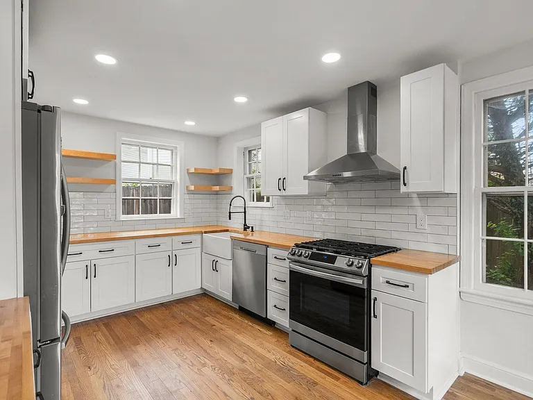 2200 Windham Ln — Photo 11