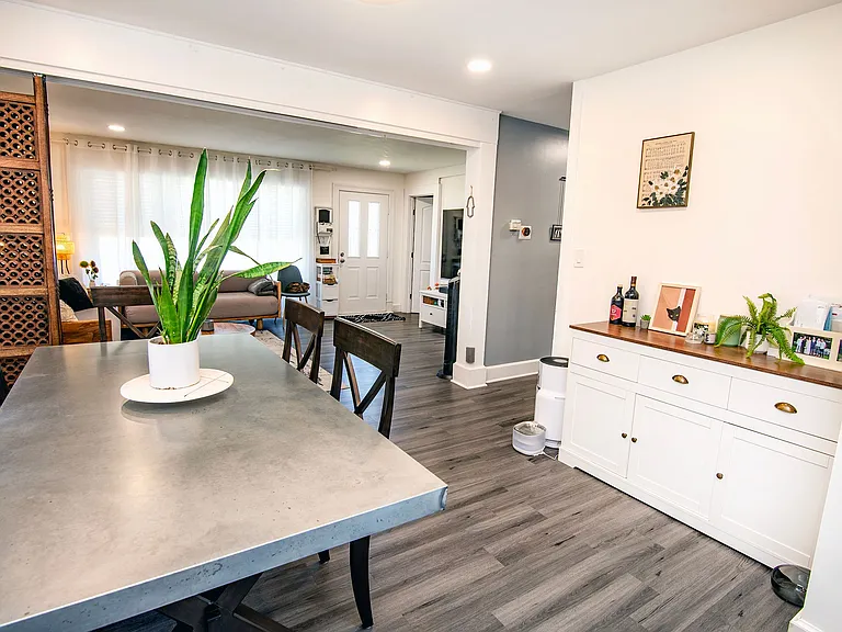 455 Luhmann Dr — Photo 4
