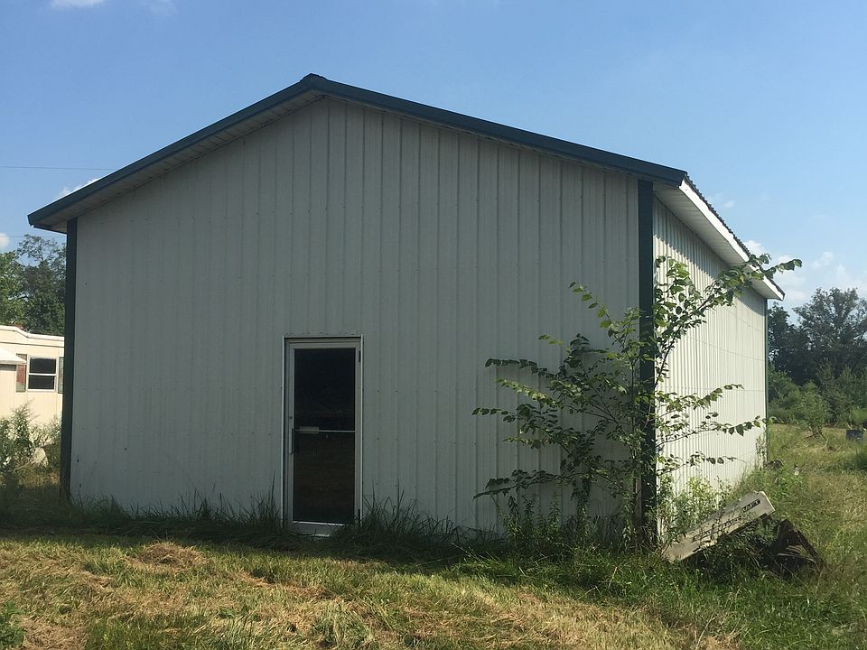 24' X 42' pole building