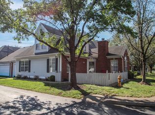 3827 Greenhurst Dr, Louisville, KY