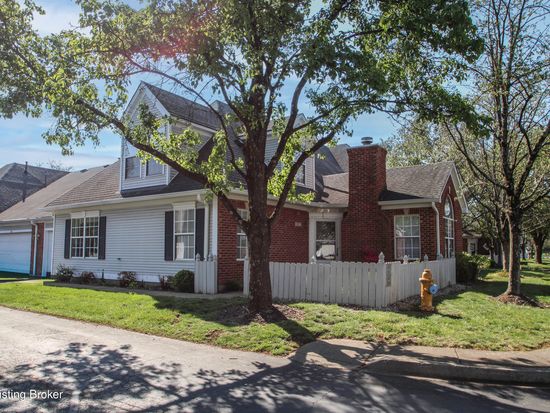 3827 Greenhurst Dr, Louisville, KY 40299