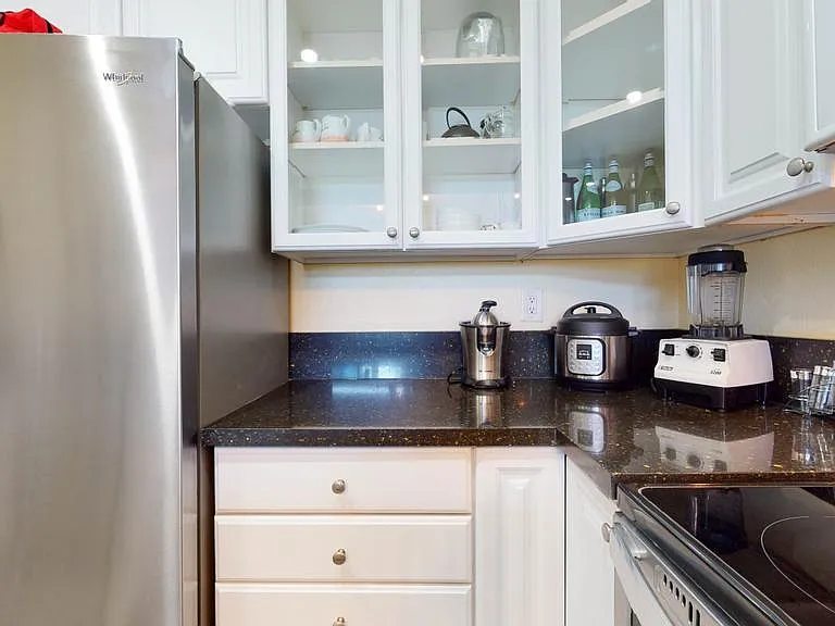 36 Campton Pl — Photo 13