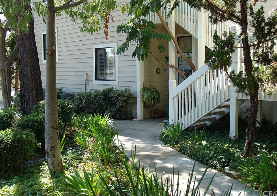 1st image of 4900 N Grand Ave APT 225