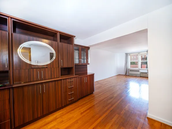 1717 East 18th Street image 7 of 14