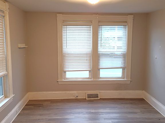 4th image of 501 Massabesic St #A