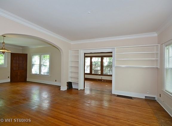 3rd image of 239 Lawndale Ave