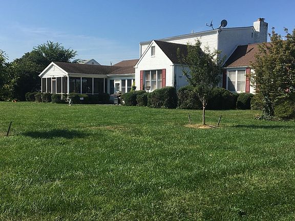 2nd image of 123 Glen Berne Dr