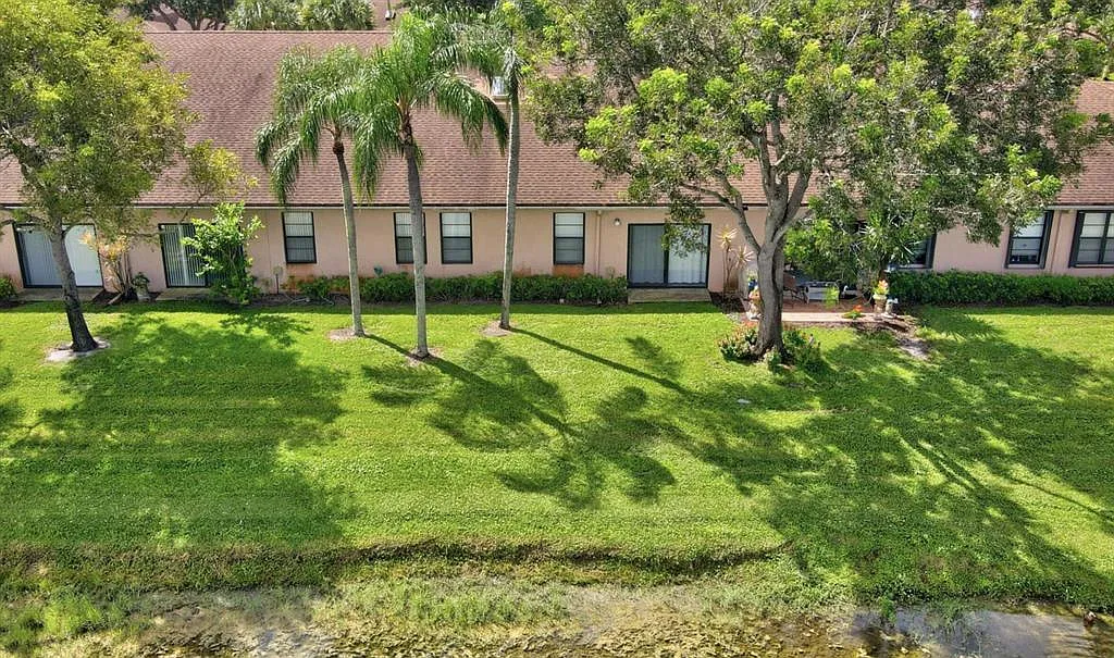 2 bed, 2.0 bath, 1423 sqft, $2,850 — Photo 3