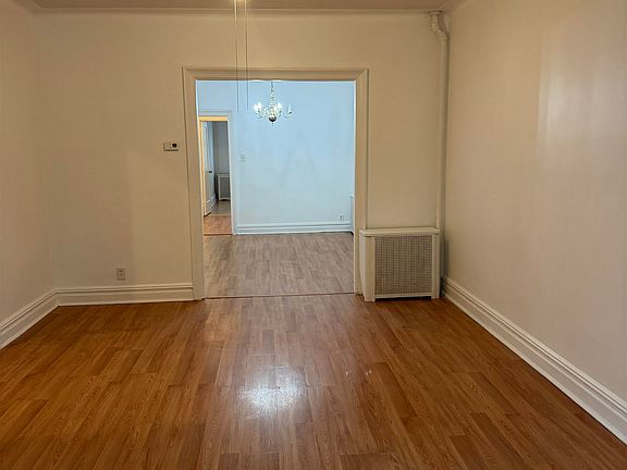 4th image of 187 W 48th St Floor 1