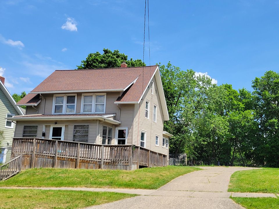 2nd image of 1021 S Milwaukee St