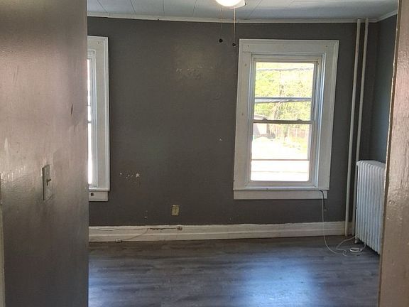 4th image of 6 Liberty St APT 1