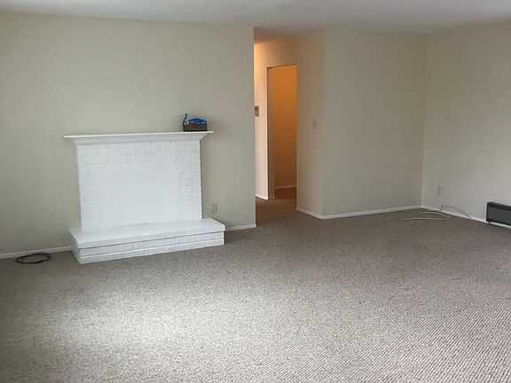 5th image of 30 Rosemont Pl APT 6