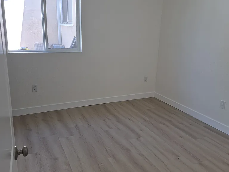 413 S Azusa Ave #B — Photo 17