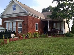 28 Taylor Ridge Ct, Johnson City, TN 37601