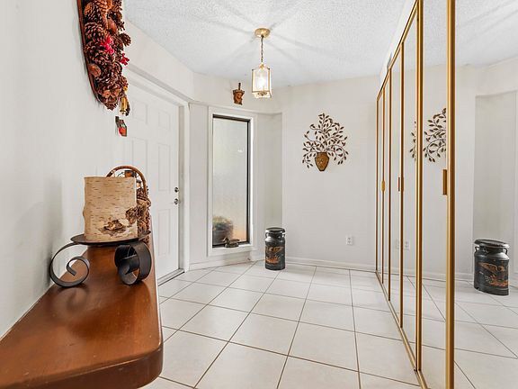 5th image of 1600 NE Dixie Highway #4-107