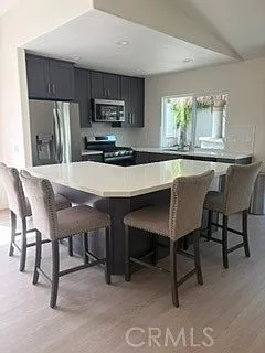 3 bed, 1325 sqft, $5,499 — Photo 3