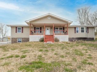 34 Lawrence Dr, Ringgold, GA 30736