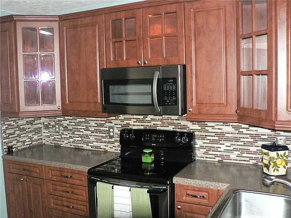 2nd image of 4470 NW 8th St