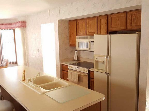 4th image of 7283 Carriage Creek Dr