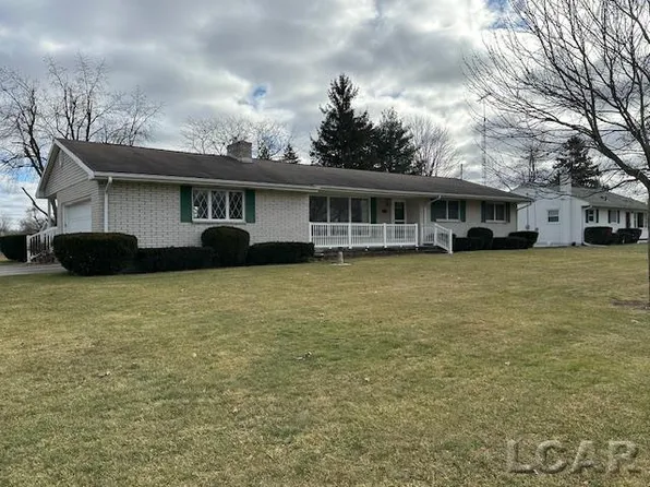 2655 Elmwood Dr, Adrian, MI 49221