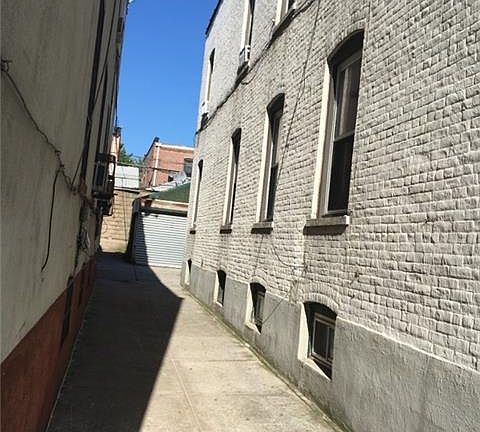 3rd image of 3539 92nd St