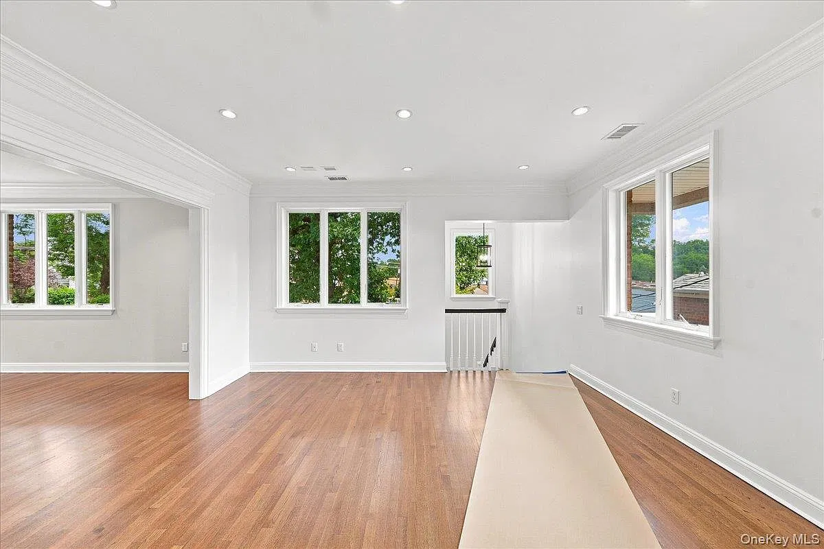 3533 Ropes Ave — Photo 2
