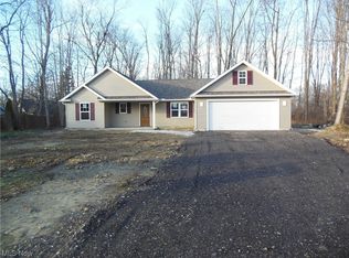 7603 Angela Ln, Madison, OH 44057