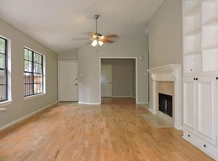 34 Camberwell Ct, Spring, TX 77380