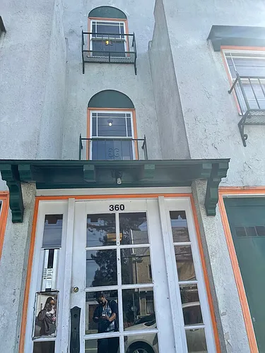 360 Oakland Ave Photo 1