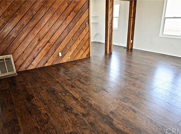 5th image of 8844 Sewell Ave