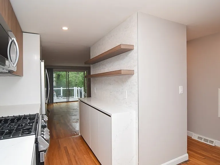 37-49 Arcadia Ave #45 — Photo 6