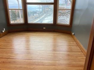 702 E 1st St #2, Duluth, MN 55805