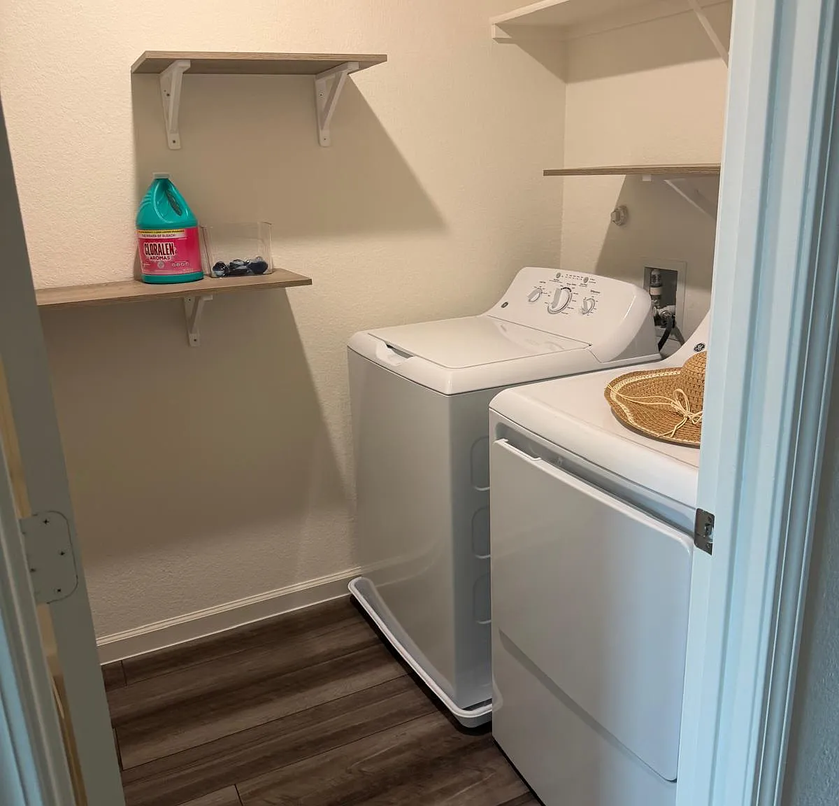 4 bed, 2247 sqft, $2,600 — Photo 4