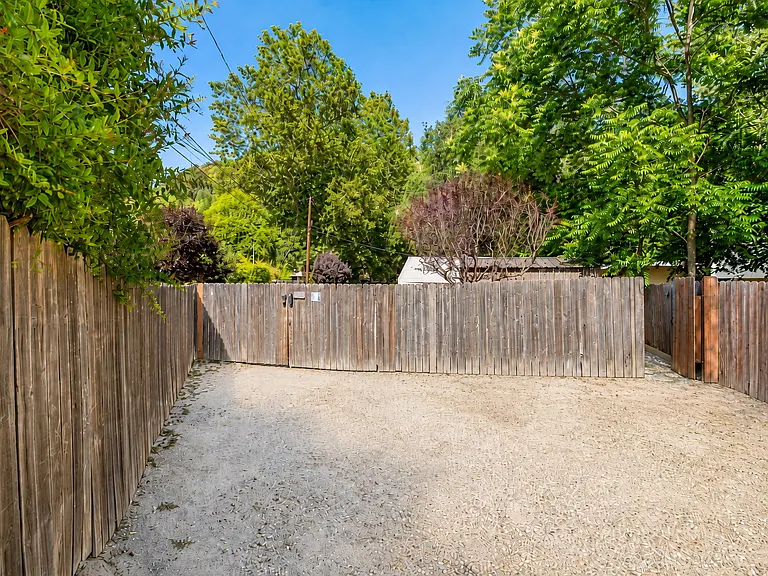 1446 Old Topanga Canyon Rd #A — Photo 15