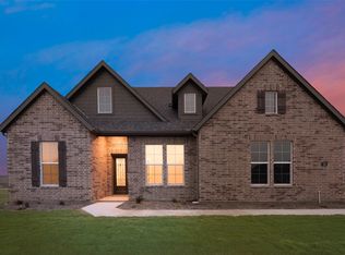 186 Spanish Moss Trl, Rhome, TX 76078