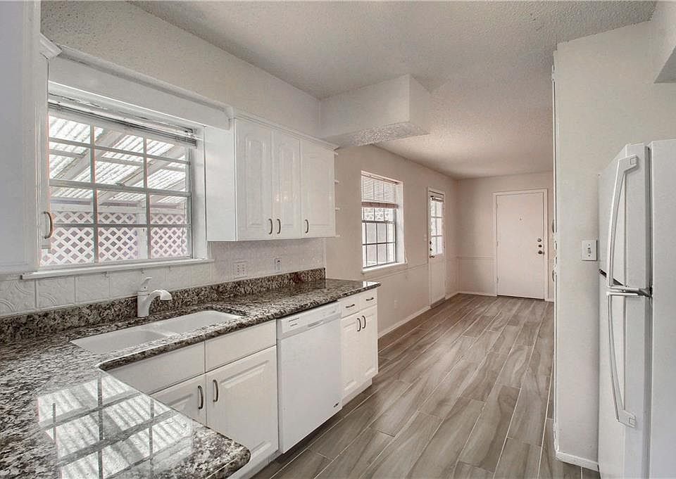 1st image of 8703B Westover Club Dr