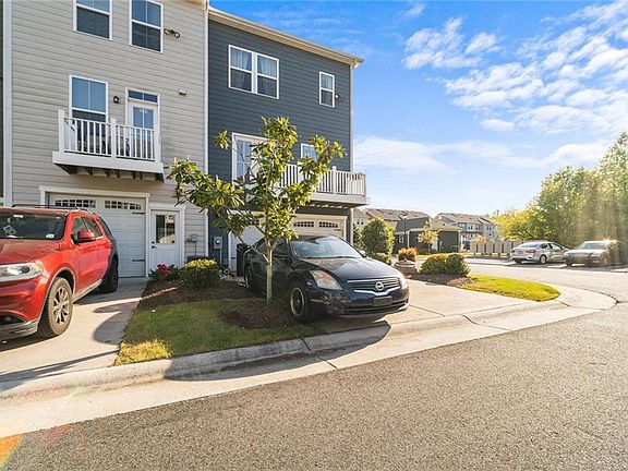 4th image of 616 Reunion St #D