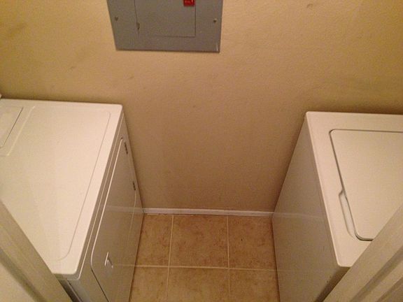 4th image of 224 Afton Sq Unit 302