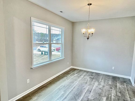5th image of 84 Avery Meadows Dr