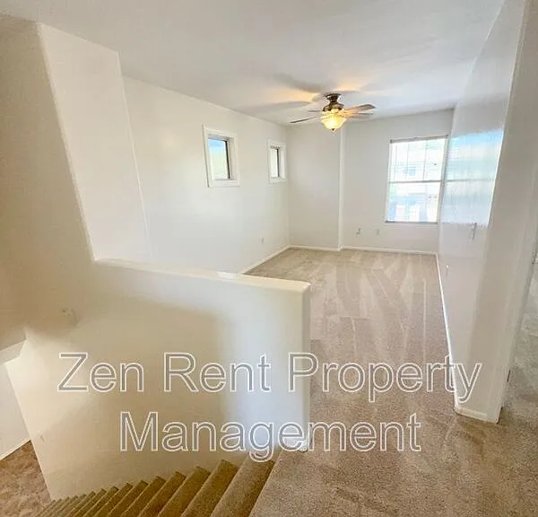 4237 E Windsor Dr — Photo 13