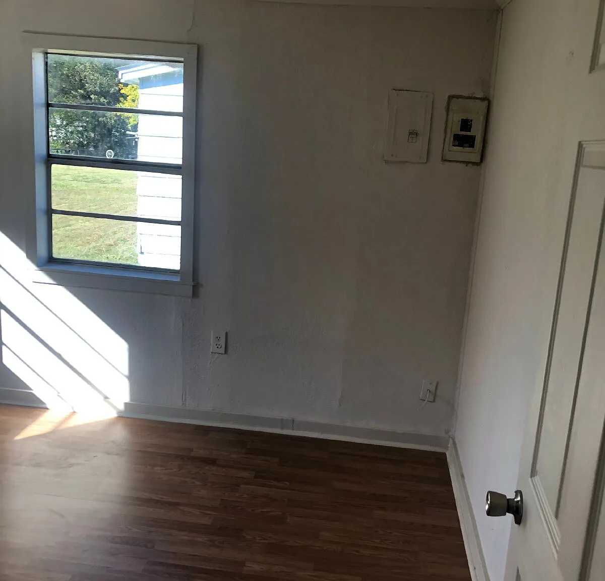 3 bed, 1.0 bath, 955 sqft, $750 — Photo 4